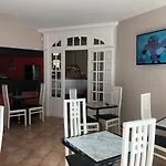 Hotell Le Faisan Montluçon