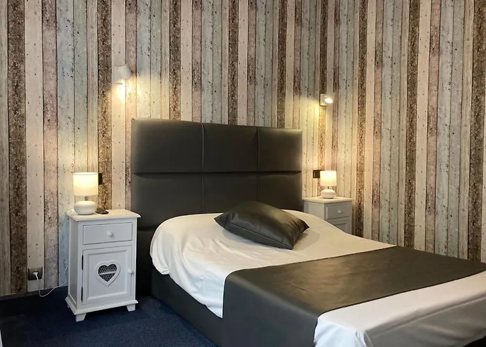 Hotell Le Faisan Montluçon