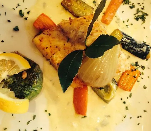 Hotell Le Faisan Montluçon